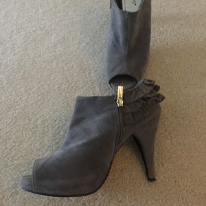 Fringe style suedette bootie